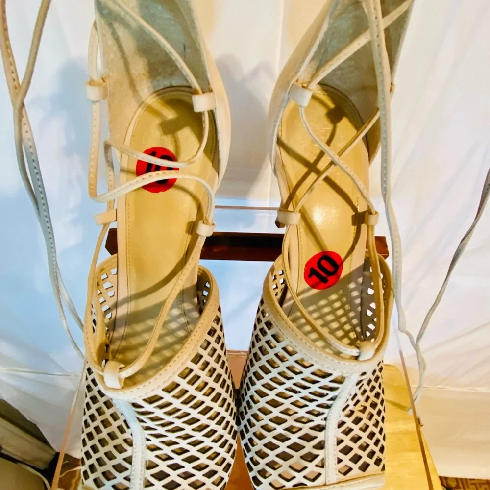 Vince Camuto Cream Heels with Woven Pattern - Picture 13 of 14